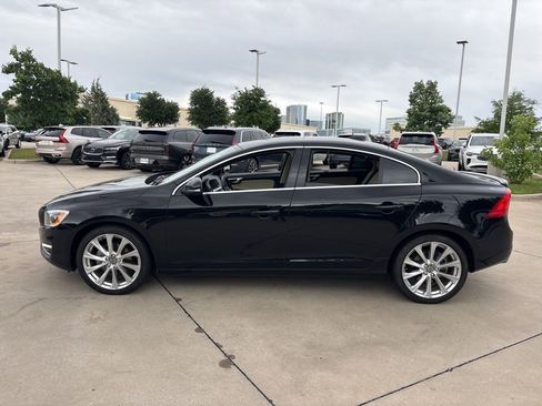 Used 2017 Volvo S60 T5 Inscription Platinum image 8