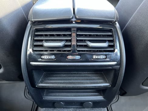 Used 2019 BMW 540i w/ M Sport Package image 31