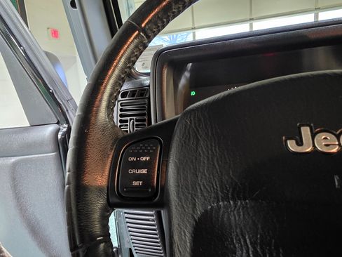 Used 2005 Jeep Wrangler Sport w/ 30" Tire & Wheel Group image 25