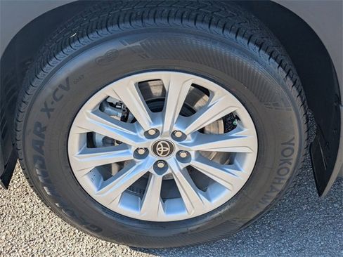 Certified 2025 Toyota Grand Highlander FWD image 10