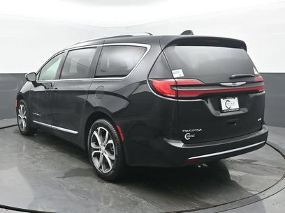 New 2026 Chrysler Pacifica Pinnacle