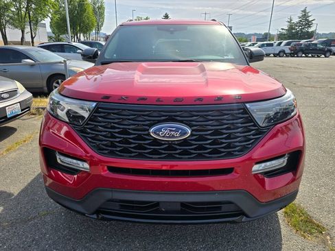 Used 2022 Ford Explorer ST-Line w/ Class IV Trailer Tow Package RWD image 3