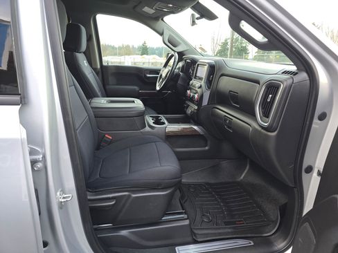 Used 2020 GMC Sierra 1500 Elevation w/ Elevation Value Package image 11