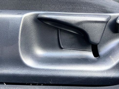 Used 2021 Toyota Corolla LE FWD image 34