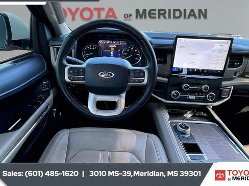 Used 2022 Ford Expedition Limited RWD image 5