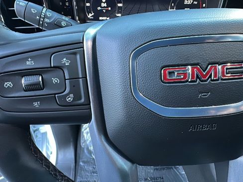 Used 2025 GMC Sierra 2500 SLT w/ SLT Premium Package image 19