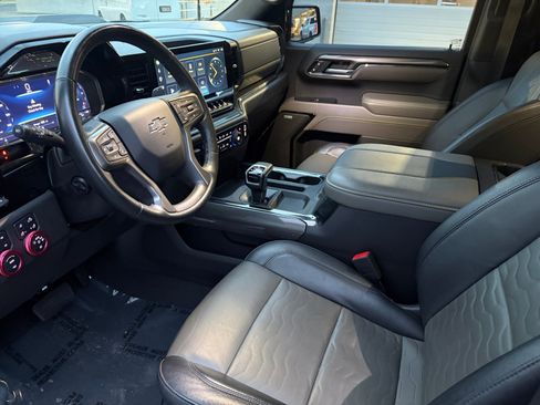Used 2023 Chevrolet Silverado 1500 ZR2 w/ Technology Package AWD/4WD image 10
