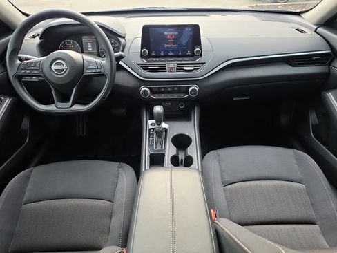 Certified 2025 Nissan Altima 2.5 S FWD image 12