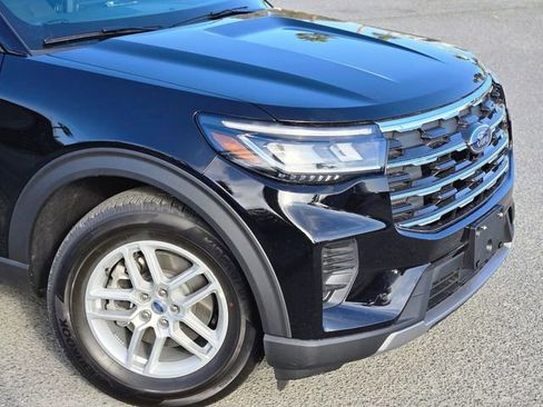 New 2026 Ford Explorer Active image 3