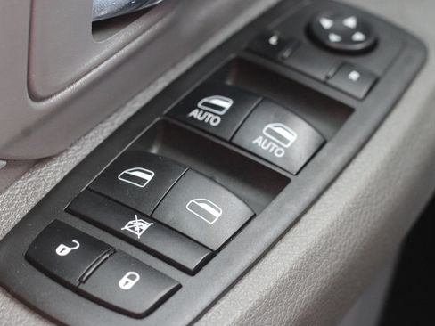 Used 2018 RAM 2500 SLT AWD/4WD image 21