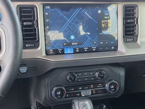 Used 2025 Ford Bronco Outer Banks image 9