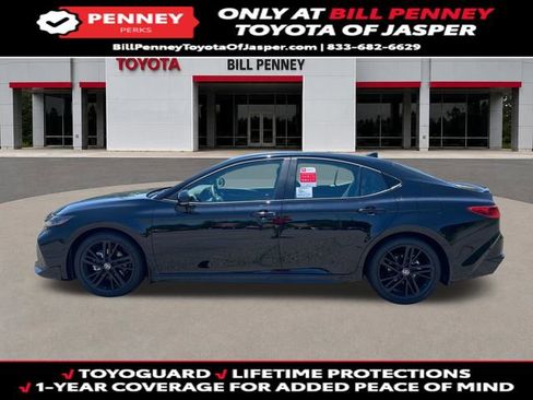New 2026 Toyota Camry Hybrid FWD image 2