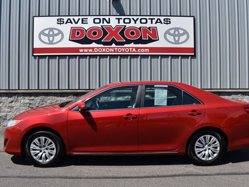 Used 2012 Toyota Camry LE FWD image 4