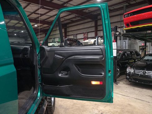 Used 1995 Ford Bronco XLT AWD/4WD image 34