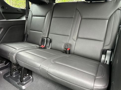 Used 2023 Chevrolet Tahoe Z71 w/ Luxury Package image 32