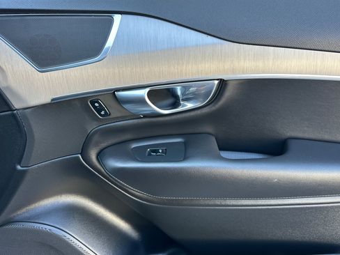 Certified 2025 Volvo XC90 B5 Core AWD/4WD image 21