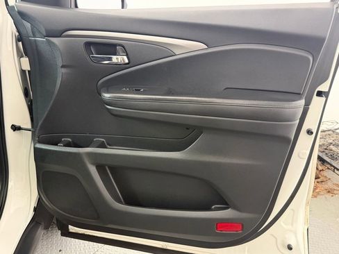 Used 2018 Honda Pilot EX image 49