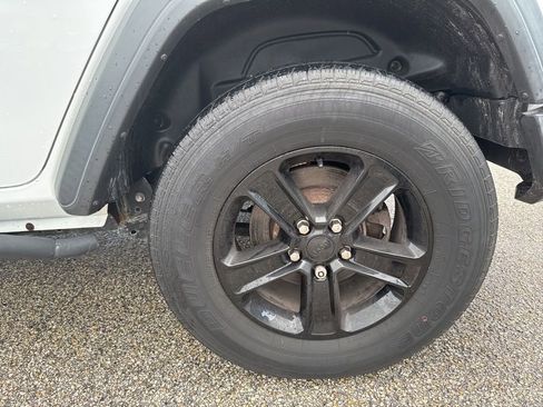 Certified 2020 Jeep Wrangler Unlimited Sport image 11