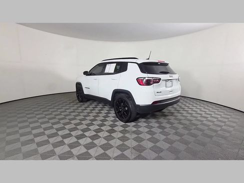 Used 2025 Jeep Compass Latitude w/ Altitude Special Edition AWD/4WD image 43