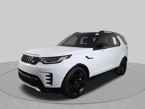 Used 2024 Land Rover Discovery Dynamic SE AWD/4WD image 2