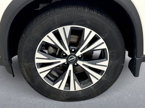 Used 2023 Nissan Rogue SV w/ SV Premium B Package image 22