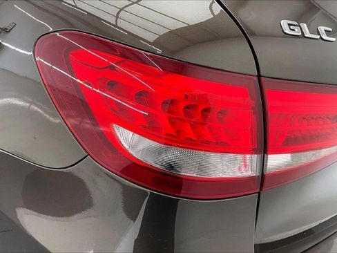 Used 2018 Mercedes-Benz GLC 300 4MATIC image 30