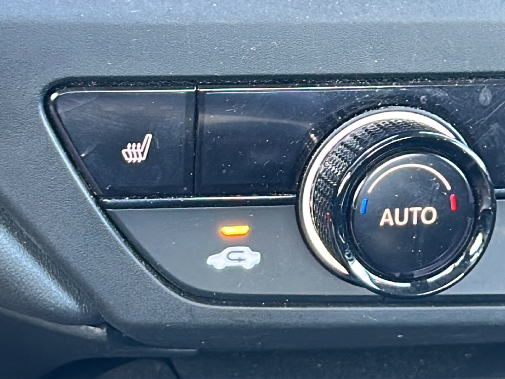 Used 2023 Honda Accord EX image 17