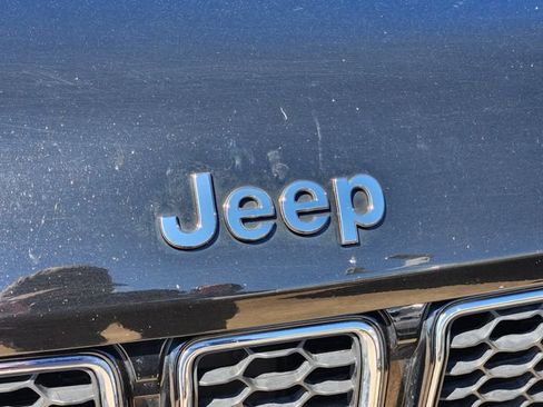 Certified 2022 Jeep Grand Cherokee L Overland AWD/4WD image 12