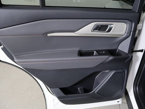 New 2026 Ford Explorer Active w/ Active Comfort Package image 15