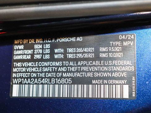 Used 2024 Porsche Macan image 43