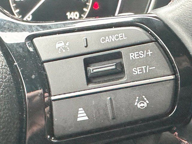 Used 2025 Honda Pilot Sport image 12