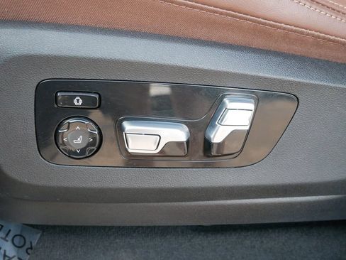 Used 2024 BMW X5 M60i AWD/4WD image 17