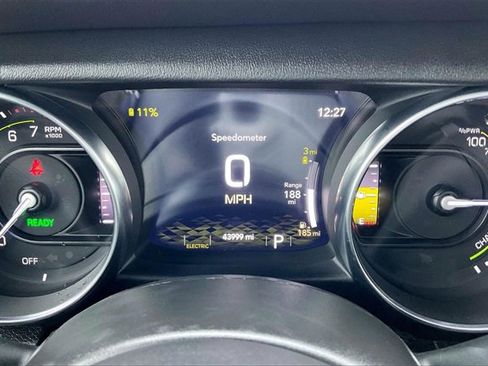 Used 2021 Jeep Wrangler Unlimited Sahara w/ Cold Weather Group image 20