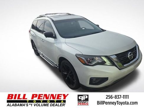 Used 2017 Nissan Pathfinder Platinum w/ Midnight Edition Package FWD image 1