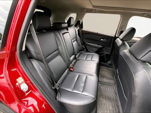 Used 2023 Nissan Rogue SL w/ SL Premium Package image 17