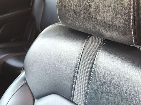 Used 2025 Honda Pilot EX-L image 14