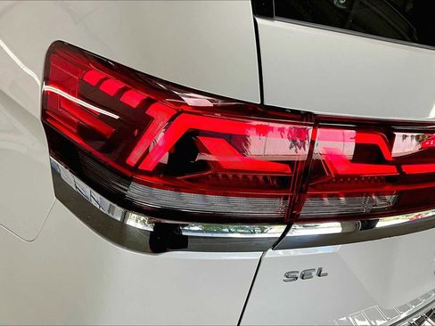 New 2026 Volkswagen Atlas SEL image 24