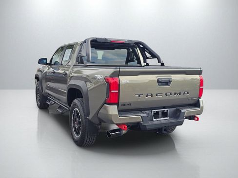 Used 2024 Toyota Tacoma TRD Off-Road image 7