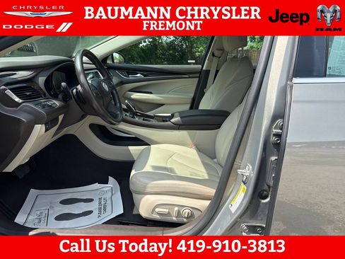 Used 2017 Buick LaCrosse FWD image 9