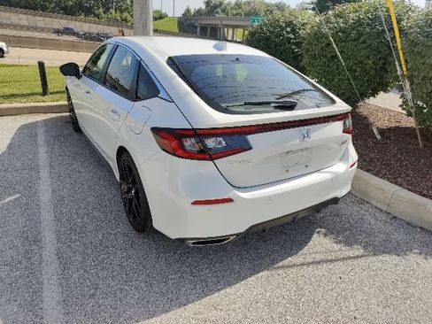 Used 2023 Honda Civic Sport Touring image 8