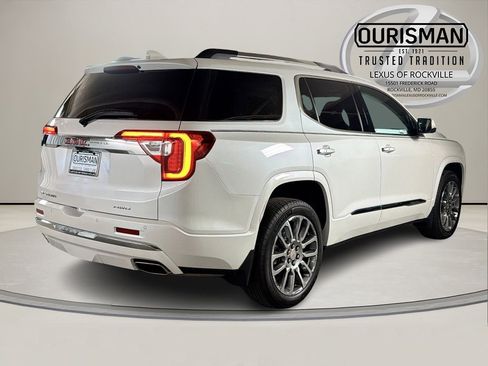 Used 2023 GMC Acadia Denali w/ Denali Ultimate Package image 8
