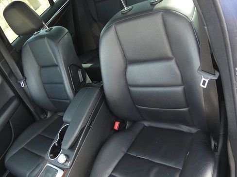 Used 2013 Mercedes-Benz C 300 4MATIC Sedan image 22