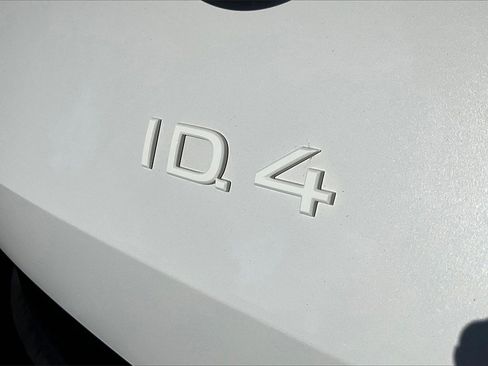 Used 2021 Volkswagen ID.4 Pro S w/ ID.4 Protection Package image 8