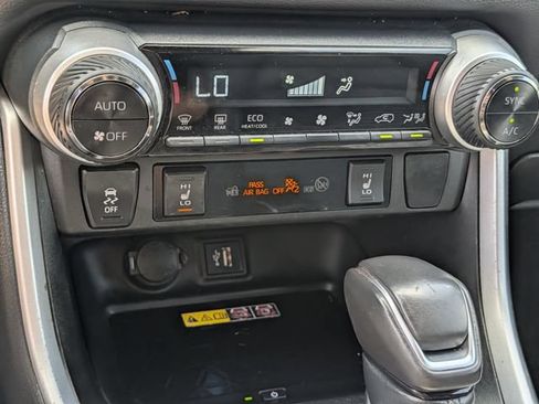Used 2023 Toyota RAV4 XSE AWD/4WD image 17