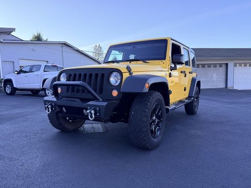 Used 2015 Jeep Wrangler Unlimited Sahara w/ Connectivity Group image 1