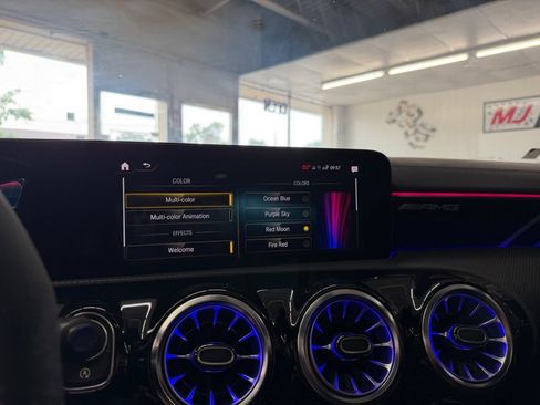 Used 2022 Mercedes-Benz CLA 35 AMG 4MATIC image 26