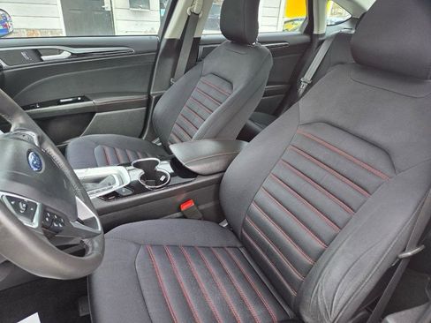 Used 2015 Ford Fusion SE w/ Equipment Group 201A FWD image 11