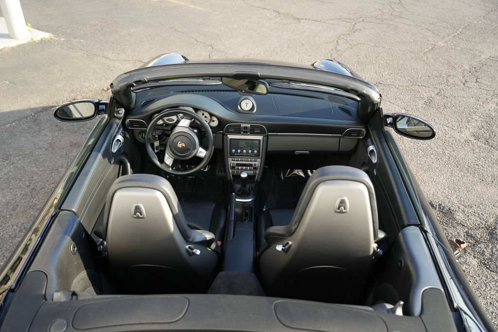 Used 2006 Porsche 911 Carrera S RWD image 15