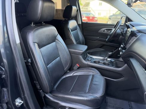 Used 2019 Chevrolet Traverse LT w/ LT Premium Package AWD/4WD image 20