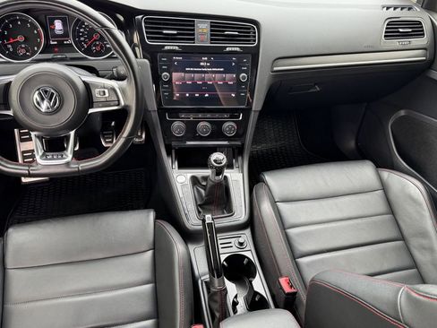 Used 2019 Volkswagen GTI SE FWD image 17